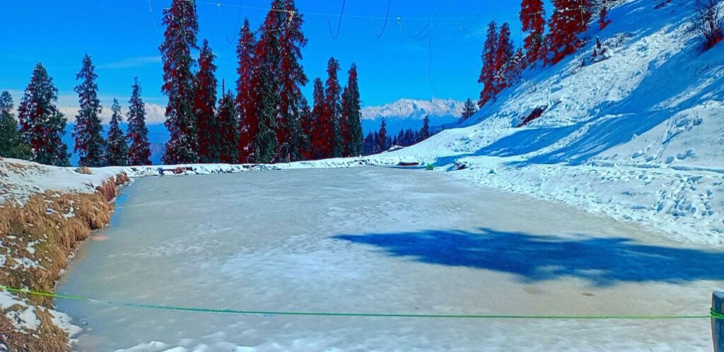 snow skating at narkanda