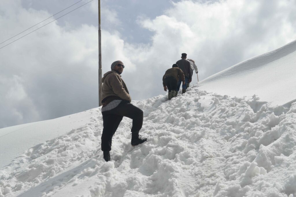 people enjoying at Hatu peak